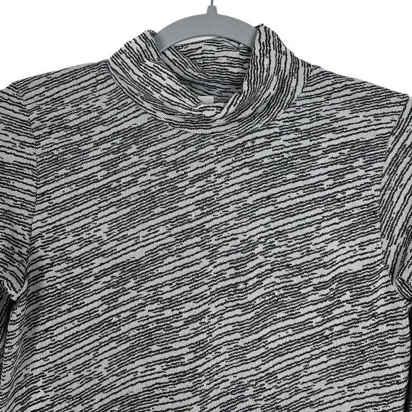 Athleta Women's S Flurry Blizzard Seamless Turtleneck Color Wren Black - Picture 5 of 7